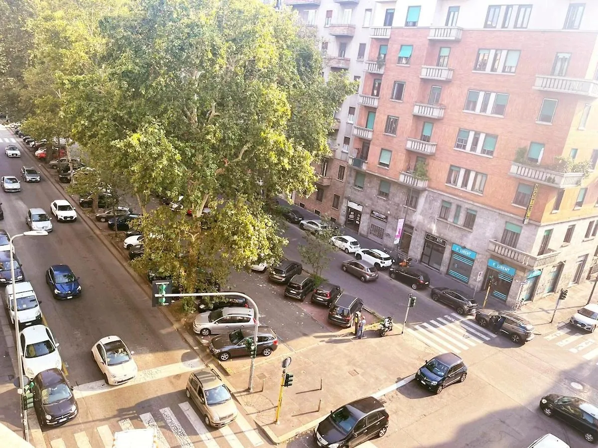 Grand Apartments Corner 32 Milan Italy